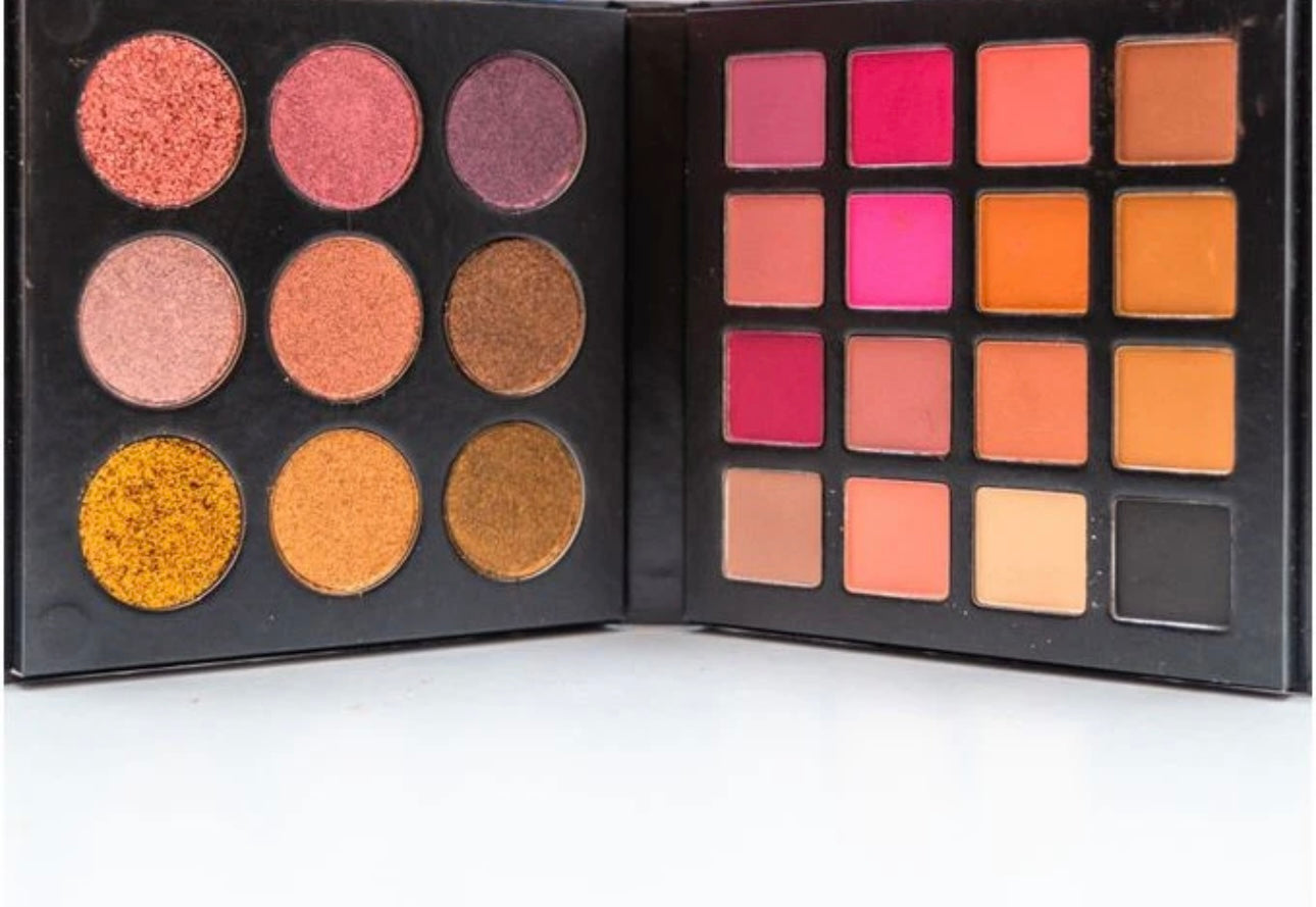 Might Cinema Professional Cosmetic palette Eyeshadow 25 Colors