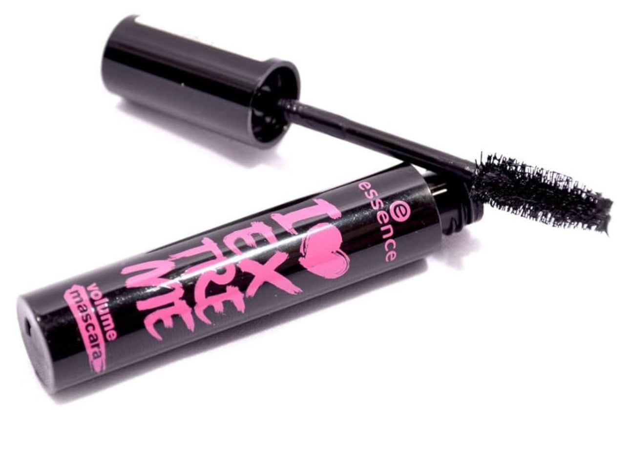 Essence I love Extreme Volume Mascara 01