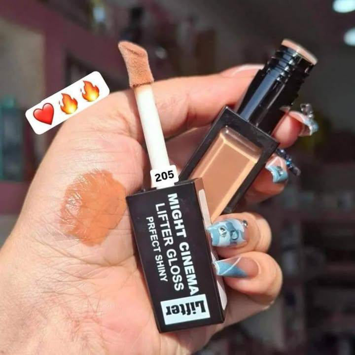 Might Cinema lifter gloss perfect shiny
