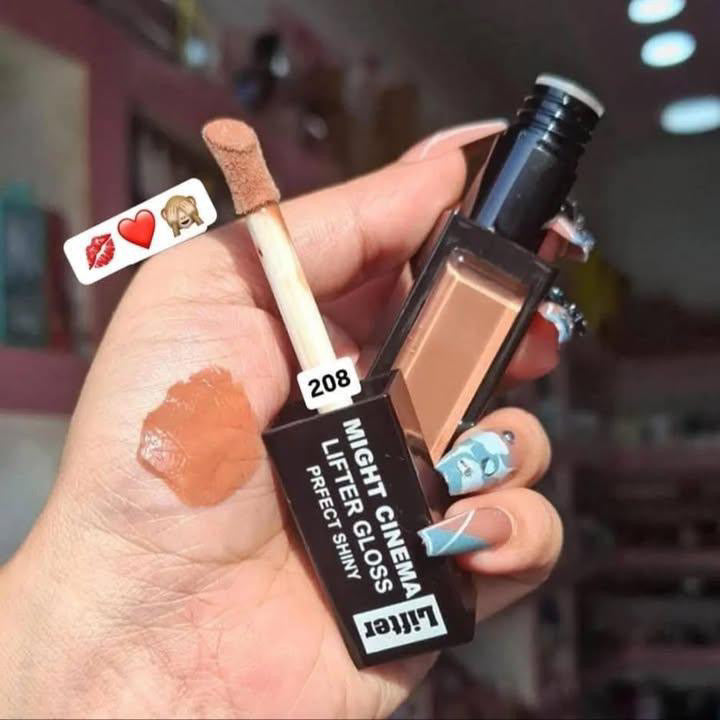 Might Cinema lifter gloss perfect shiny